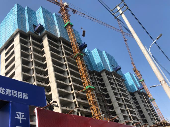 湖南创丰全钢爬架厂家，建筑施工防护安全爬架