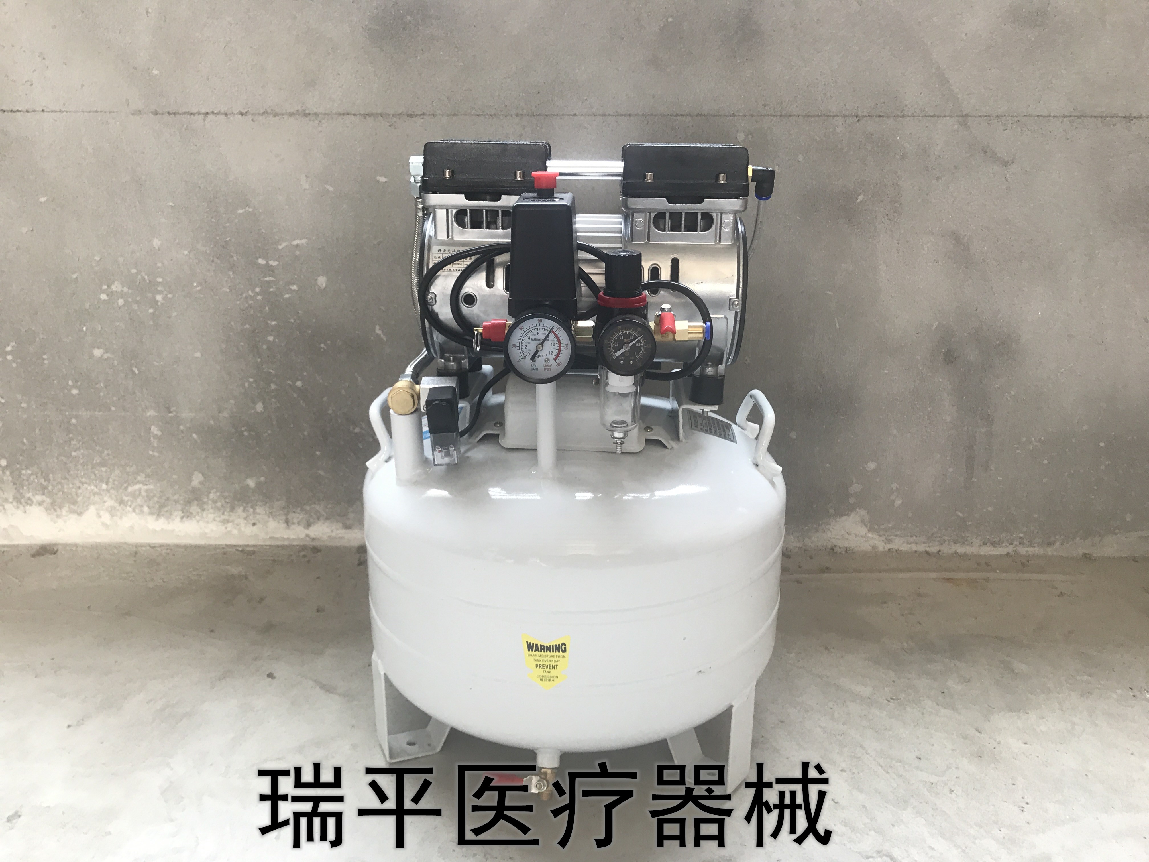 医用静音无油压缩机 可接水枪、气枪使用