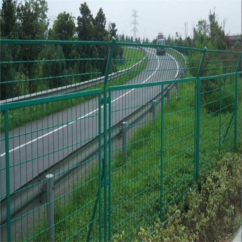 广西帅润交通设施镀锌护栏公路机场铁路护栏