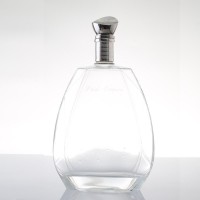 水晶酒瓶抛光打磨厂，水晶酒瓶打磨抛光厂，水晶酒瓶丝印烫金厂