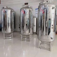 深州市鸿谦卧式无菌水箱无菌水箱厂家保质保量做工精良