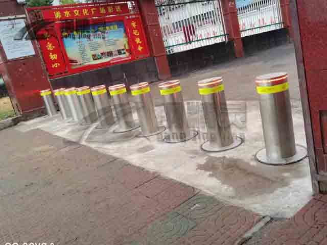 湖北手动升降路桩 半自动升降路桩 汉口钢精灵路桩