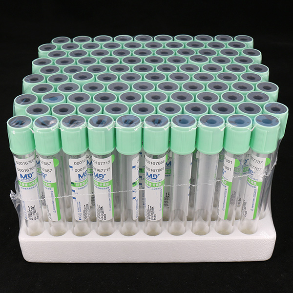 浅绿色管帽含肝素锂抗凝剂及分离胶PET材质真空采血管_抽血管