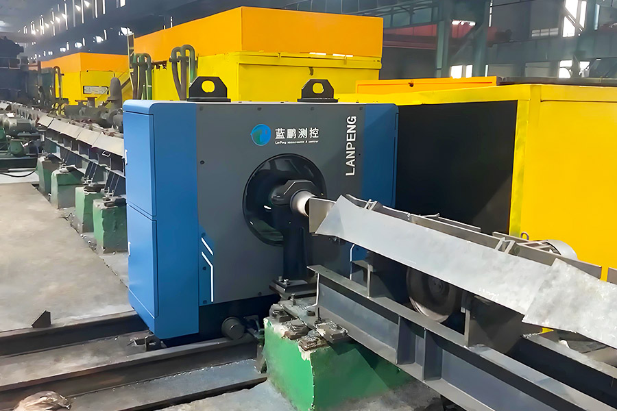 固定式测径仪和旋转式测径仪的优缺点有哪些？