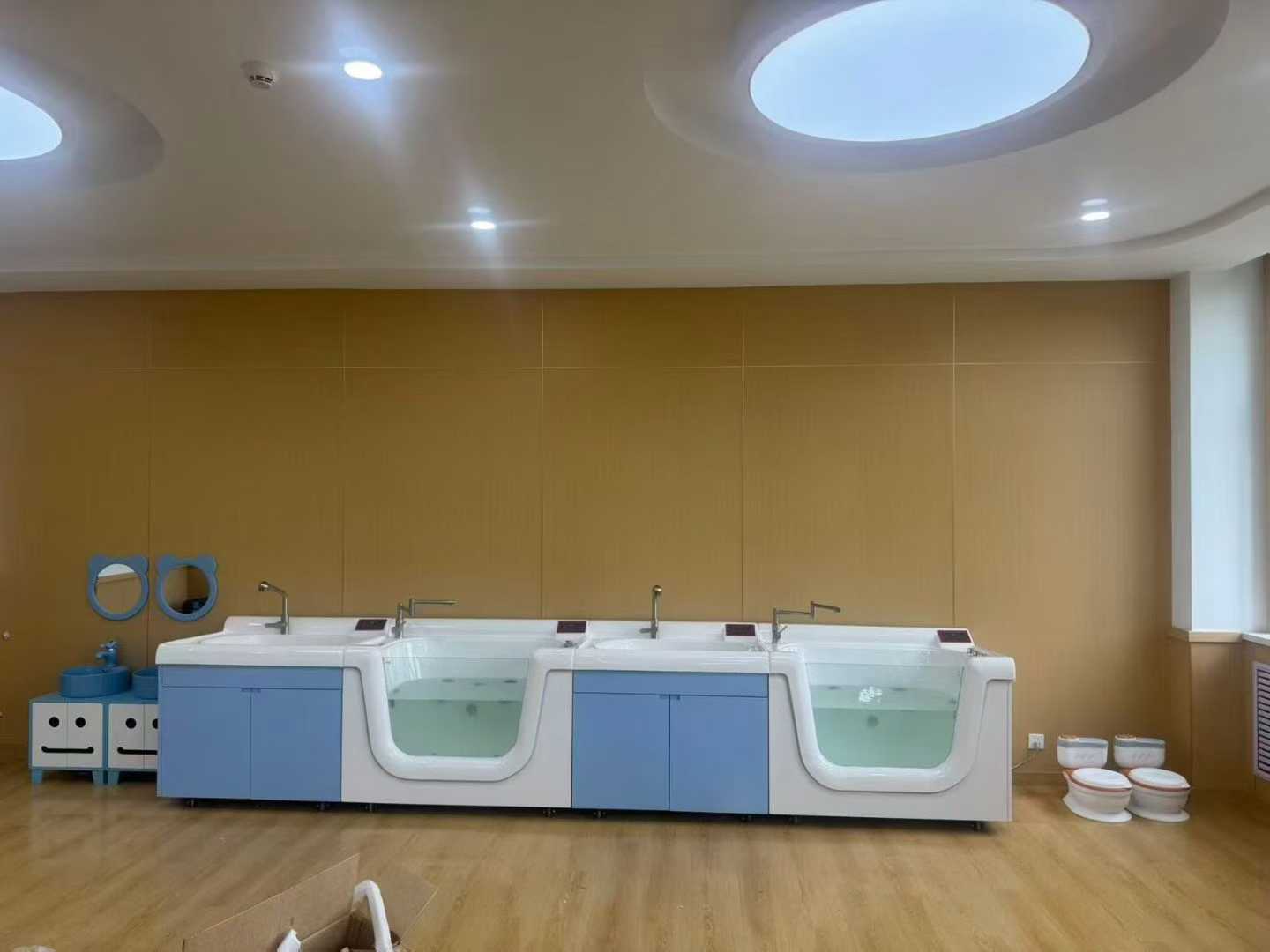 婴儿游泳馆宝宝按摩床 母婴店婴儿护理抚触台