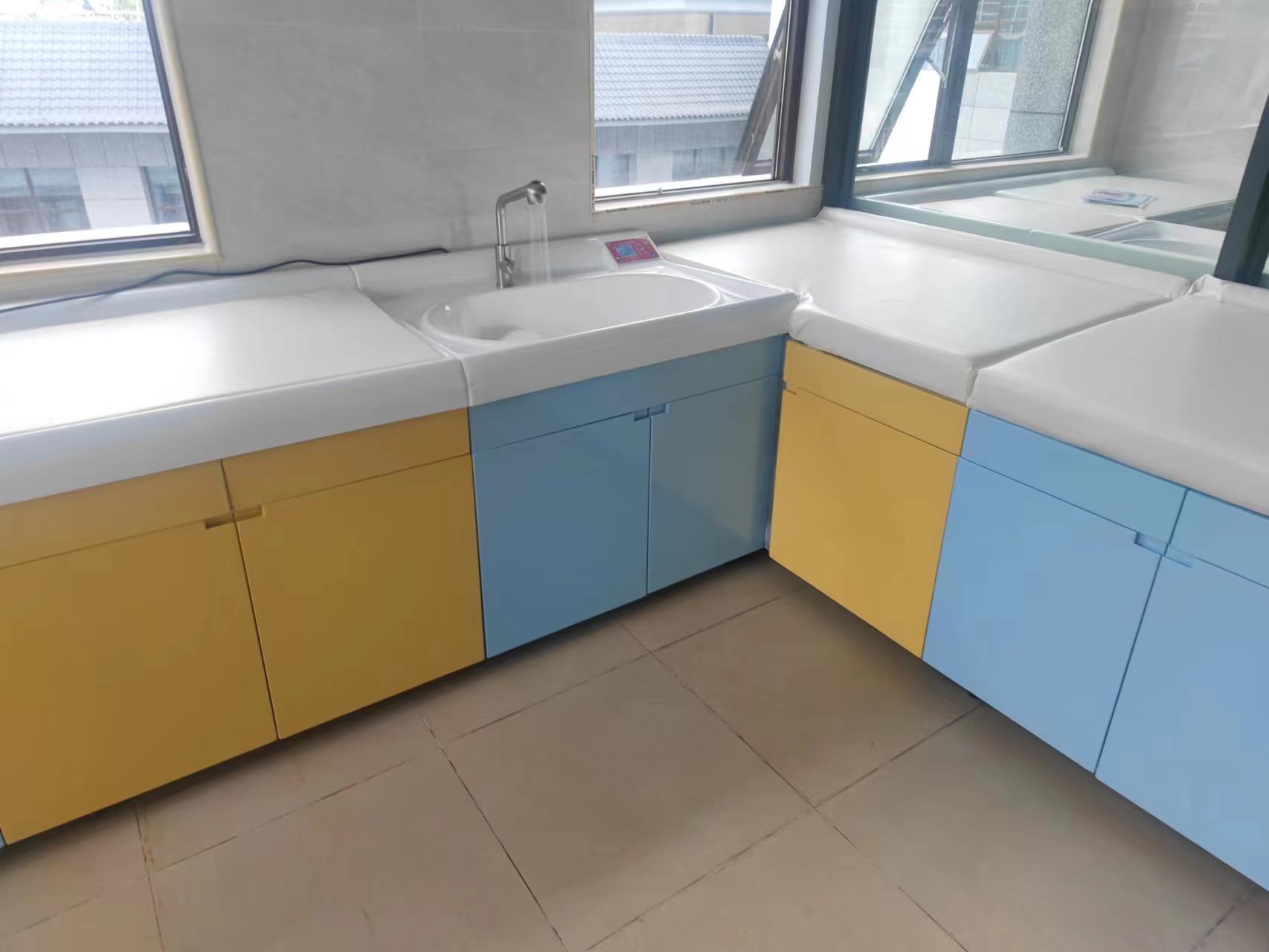 婴儿洗浴设备 一体式防腐防潮 可定制生产