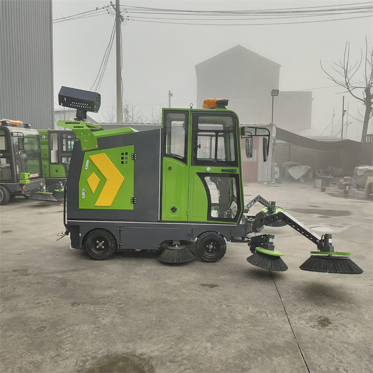 订购环卫7刷电动四轮扫地车电动四轮7刷洗地车源头厂家