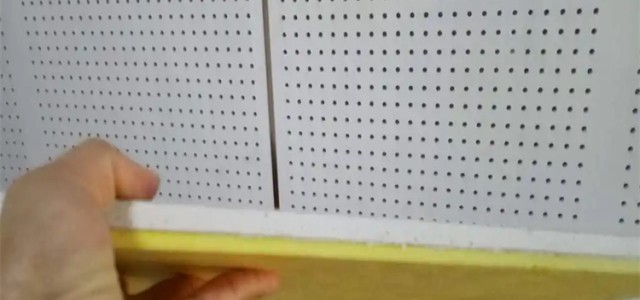 穿孔复合吸音板现货供应 会议室机房墙面专用隔音板
