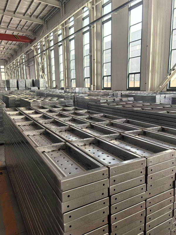 河北钢跳板厂家，沧州镀锌钢跳板，任丘鑫汇热镀锌钢踏板厂家