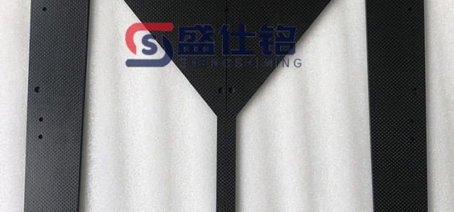 碳纤维牙叉 为精密而生 为速度而轻
