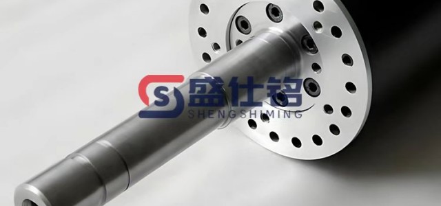 国产碳纤维锂电辊轴落地应用 赋能高速锂电产线提质降本